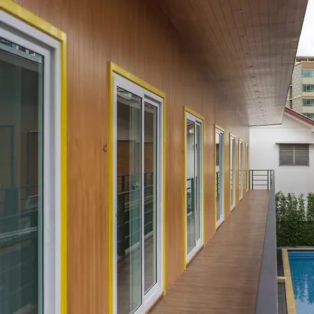 Resort V - Mrt Huai Khwang