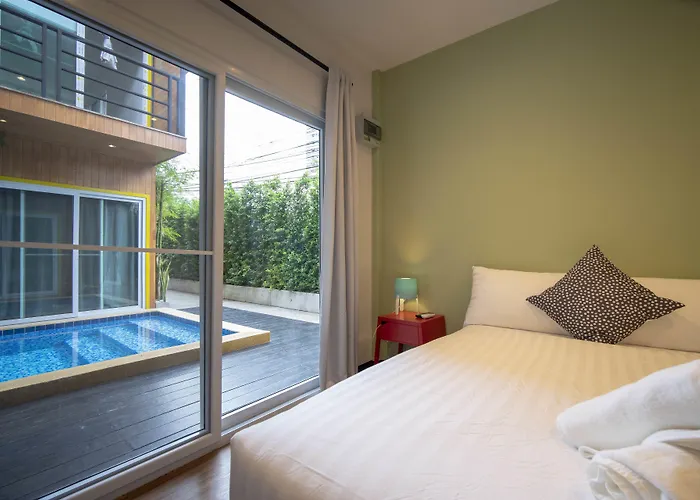 Hotel V - Mrt Huai Khwang 3*