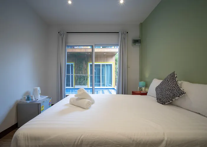 Hotel V - Mrt Huai Khwang 3*