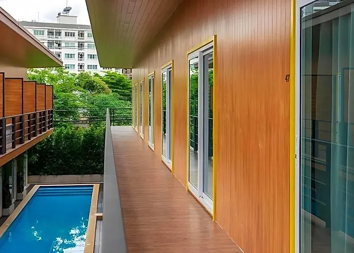 Hotel V - Mrt Huai Khwang