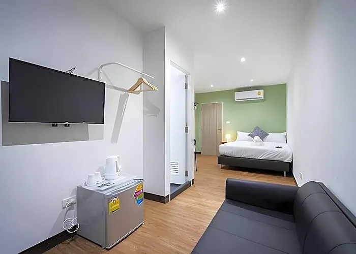 Hotel V - Mrt Huai Khwang